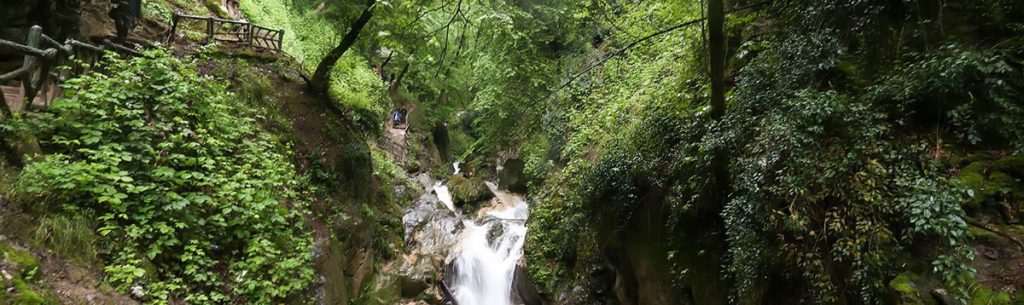آبشار کبودوال علی‌آباد کتول
